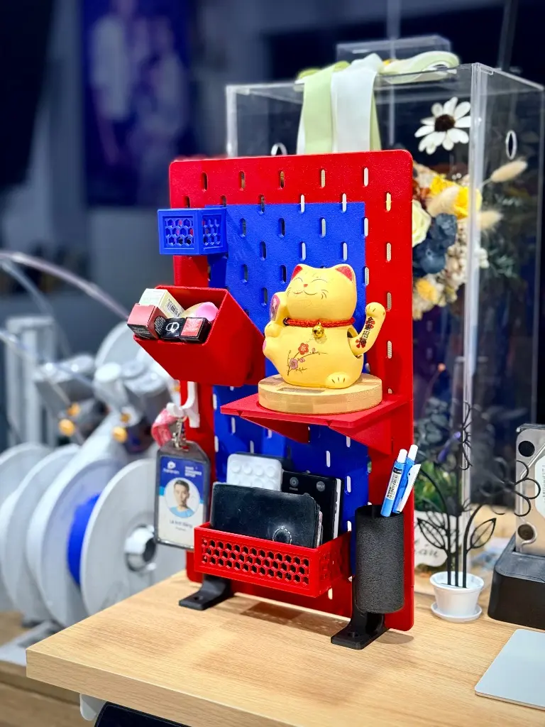 Setup kệ modular dễ thương với tượng mèo thần tài may mắn